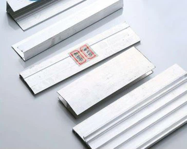 Aliuminis U profilis 8 mm