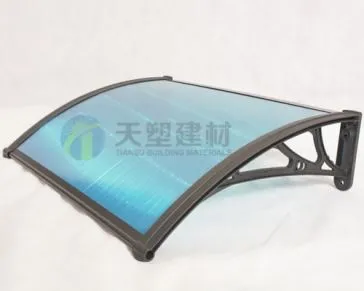 Juoda paprasta baldakimu