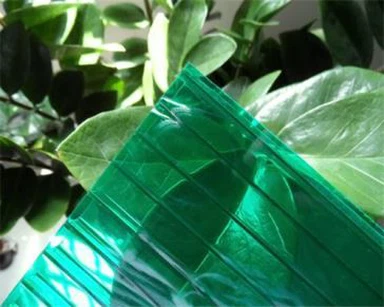 Žalioji polikarbonato tuščiaviduriai lapai