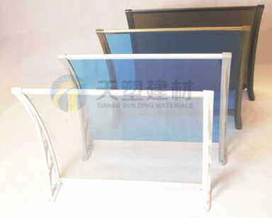 Baltas paprastas baldakimas